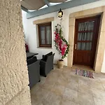 Apocalypsis Apartman Szkála