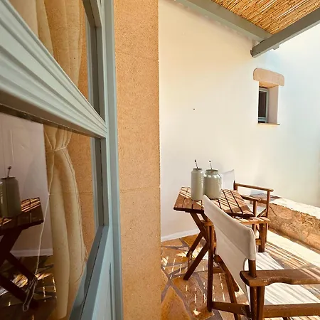 Apocalypsis Houses Apartment